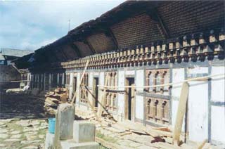 gal/Le_Monastere _Gangtey_Gompa/en_travaux/Travaux 2003/GG14.jpg